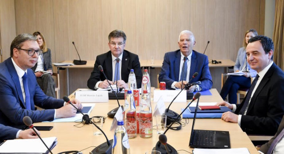 Белград та Пріштіна не змогли домовитися про зниження напруженості на півночі Косово