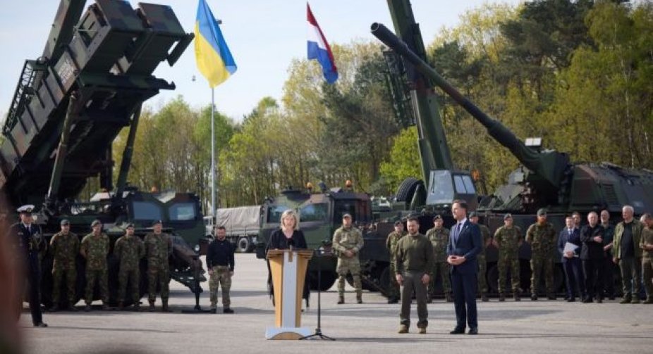 Допоможе трибуналу. Нідерланди підготували мобільну лабораторію для судмедекспертизи в Україні