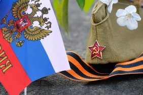 Суд у Берліні дозволив російські прапори 9 травня, поліція оскаржила рішення