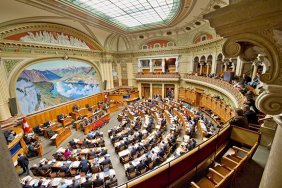 Швейцарські праві у парламенті заблокували 5 млрд євро гуманітарної допомоги Україні