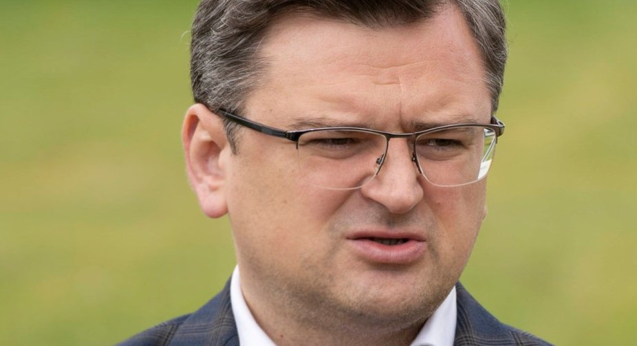 Кулеба висміяв слова спікера кремля про нібито досягнуту "демілітаризацію" України