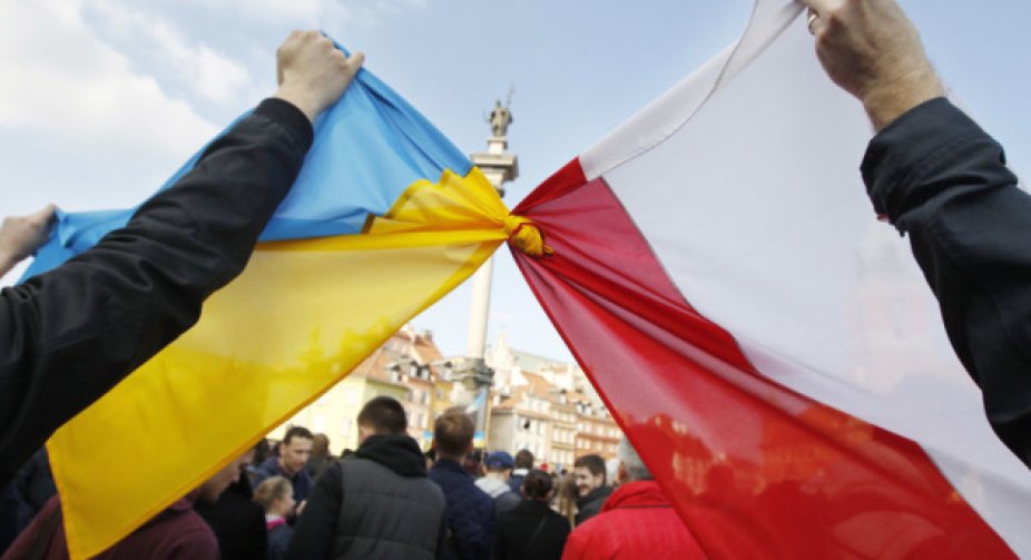 Польща передасть тисячі гвинтівок і мільйони боєприпасів Україні