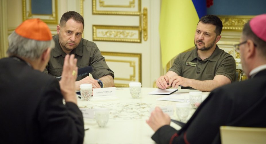 Zelensky, Pope's special envoy discuss Ukrainian peace formula