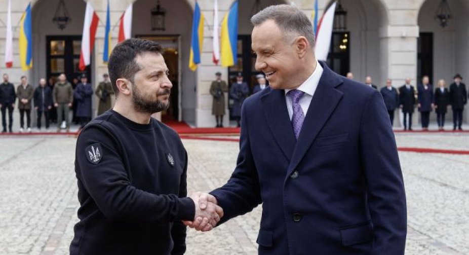 Зеленський обговорив з Дудою ситуацію на фронті та вступ України до НАТО