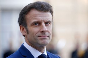 Масові безлади у Франції. Президент Макрон заговорив про відключення і контроль соцмереж у країні
