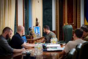 The President of Ukraine discussed issues of security and economic stability with the military