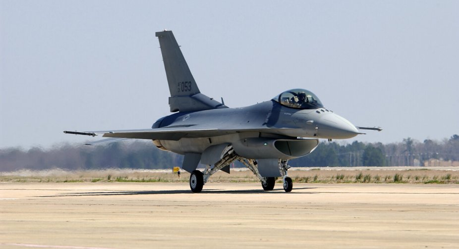 Training of Ukrainian pilots on F-16 starts in Denmark