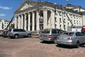 Трагедія у Чернігові: Ракетний удар по міському Драмтеатру, де були присутні діти (ОНОВЛЕНО)