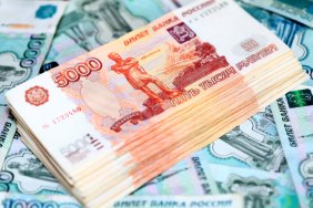 Російський рубль став однією з найслабших валют у світі, - Bloomberg