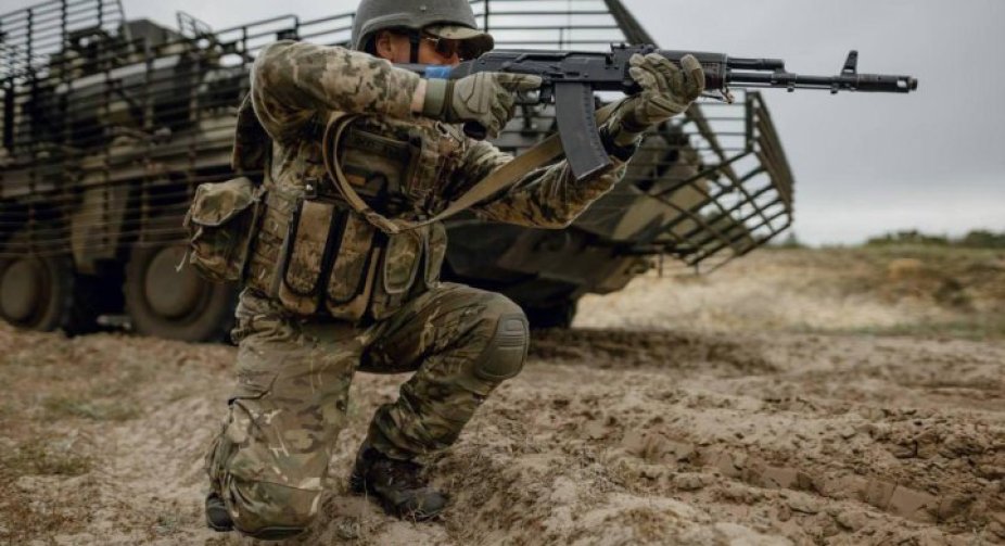 Інтенсивна активність ворожих сил: Російські війська нанесли 3 ракетні та 41 авіаційну атаку протягом доби
