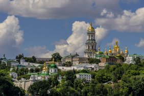 Поліція почала штурм Києво-Печерської лаври, де перебувають ченці та паломники