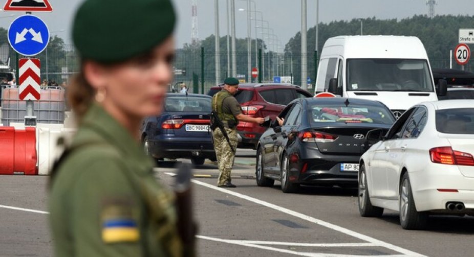 State Border Guard Service: Ukraine allows relatives of those killed in ATO to leave the country