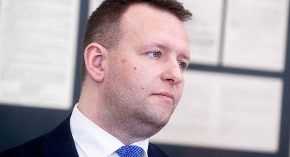 Estonia allows confiscation of cars with Russian license plates
