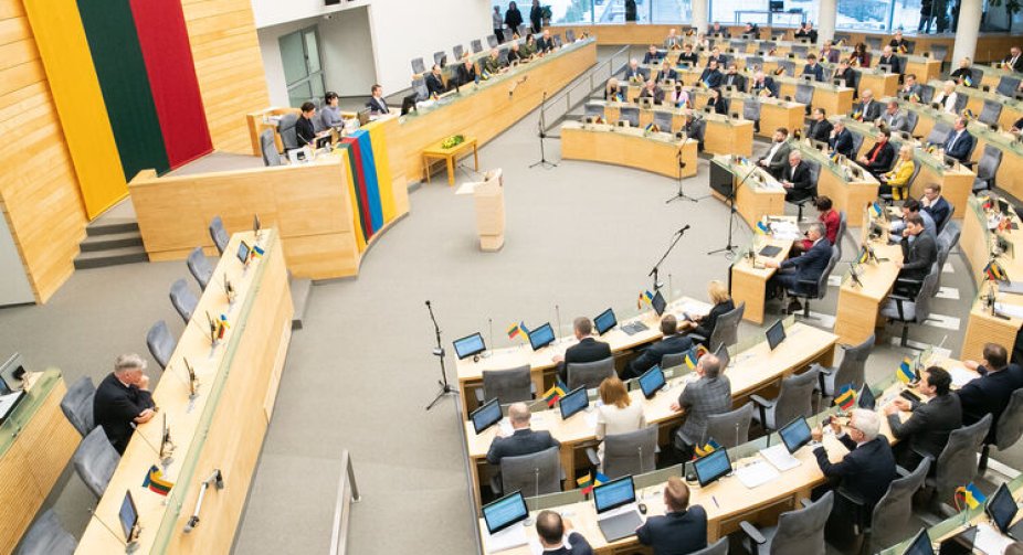 Lithuanian parliament calls for Ukraine to join NATO at next year's summit