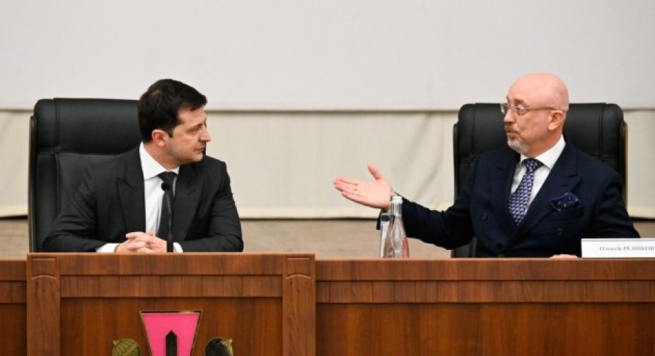 Зеленський звільняє з посади Резнікова
