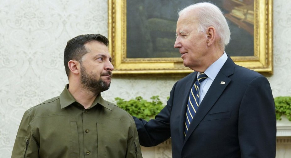 Зеленський побоюється коливань у підтримці з боку США, - Bloomberg