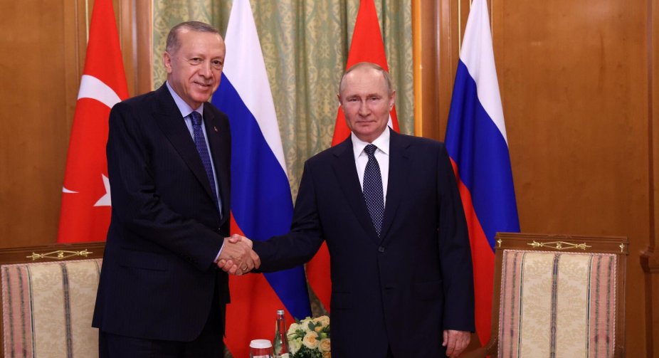 Erdogan promises major announcement on 'grain deal' after meeting with Putin