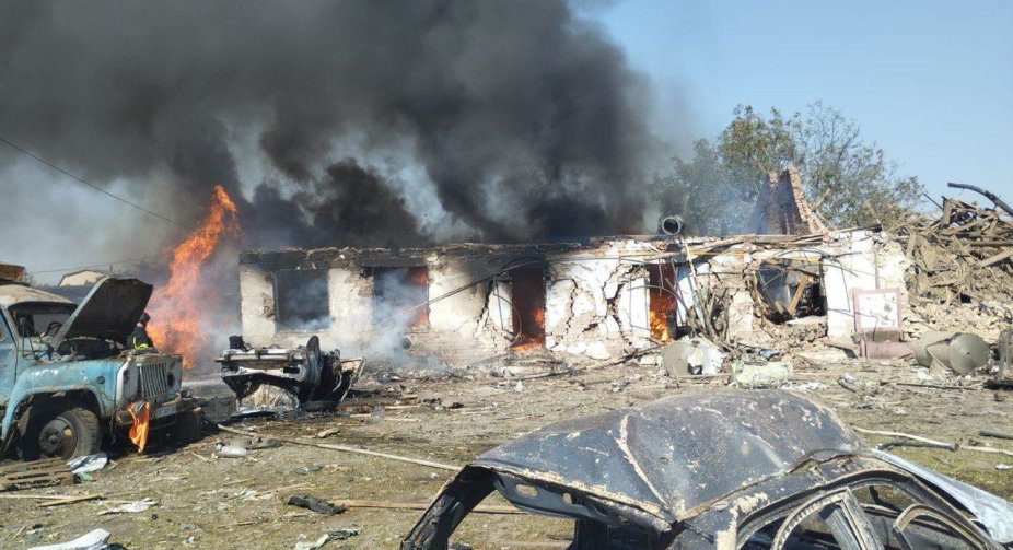 Russian aviation strikes Beryslav with bombs: there are casualties