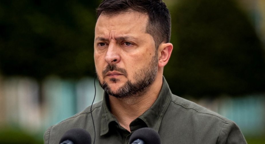 President of Ukraine demands to open the register of officials' declarations to the public