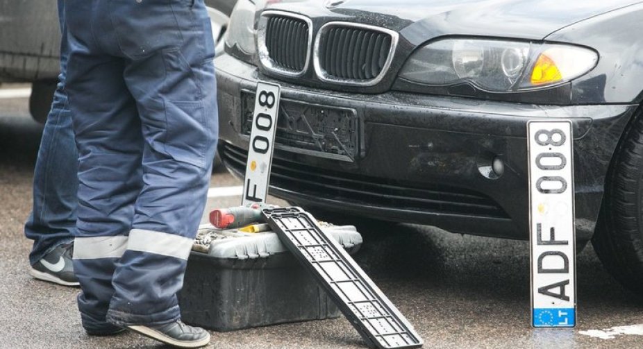 Lithuania will ban cars with Russian registration from entering the country