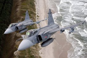 Чехія обговорює навчання українських пілотів на винищувачах Gripen
