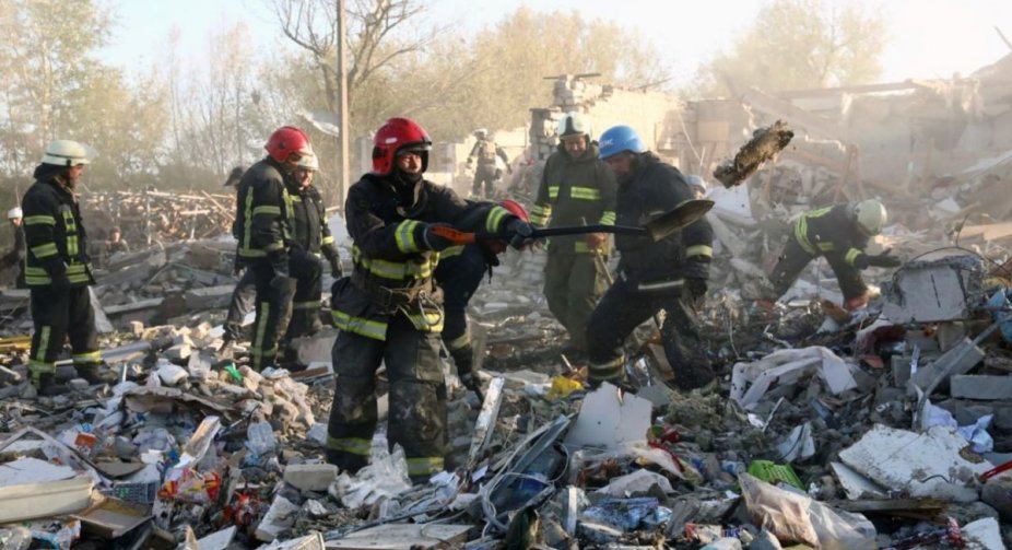Посол Великобританії про російський удар по Грозі: "Ми повинні здолати це зло"