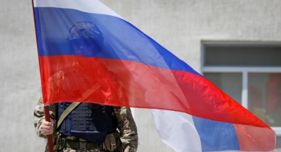 Russia is funding the spread of its flag in central Africa as a symbol of the fight against colonialism