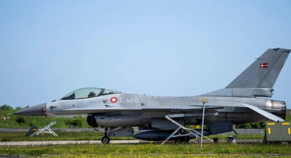 The Netherlands is preparing to send F-16 fighters to train Ukrainian pilots in Romania