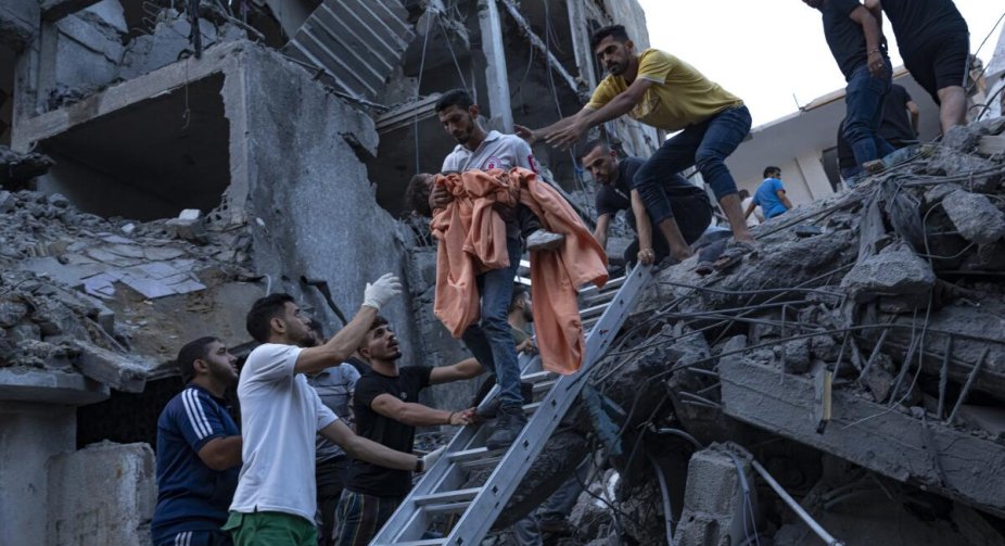 Palestinians report 5,000 dead in Gaza Strip