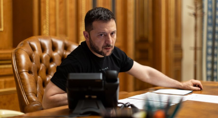 Зеленський провів нараду щодо фронту та виробництва озброєнь