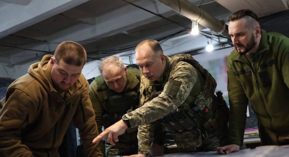 Російські війська відновили наступ і намагаються оточити Куп'янськ, - Сирський