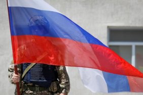 Russia is funding the spread of its flag in central Africa as a symbol of the fight against colonialism