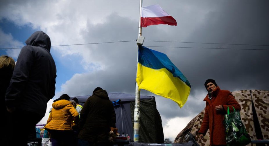 Poland will stop supporting Ukrainian refugees in 2024