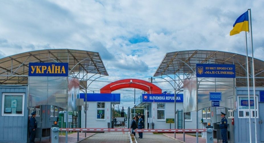 Slovak carriers threaten to block the border for Ukrainian trucks