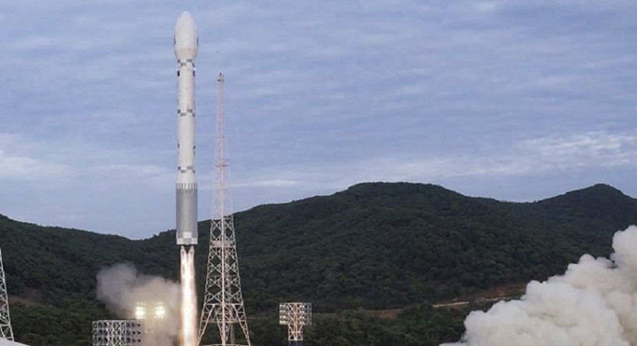 Південна Корея попередила про передчасний запуск північнокорейського супутника