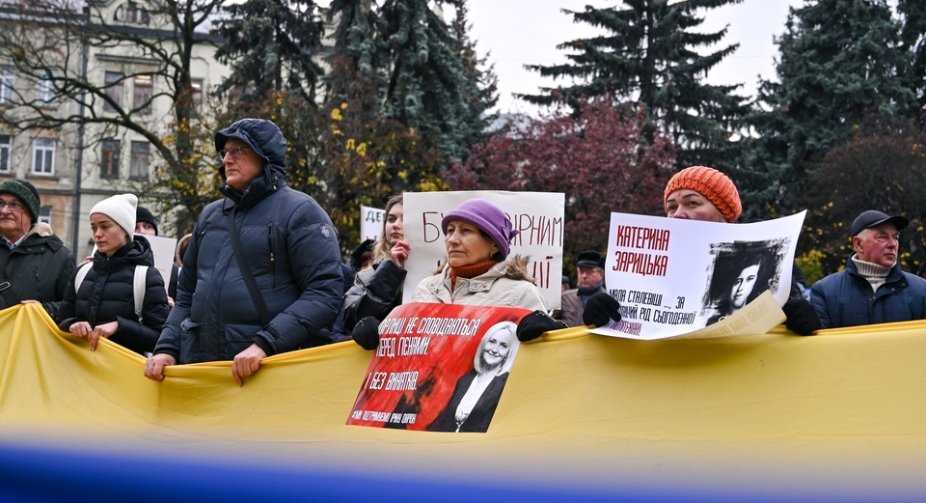 For and against Farion: a rally gathered near Lviv Polytechnic