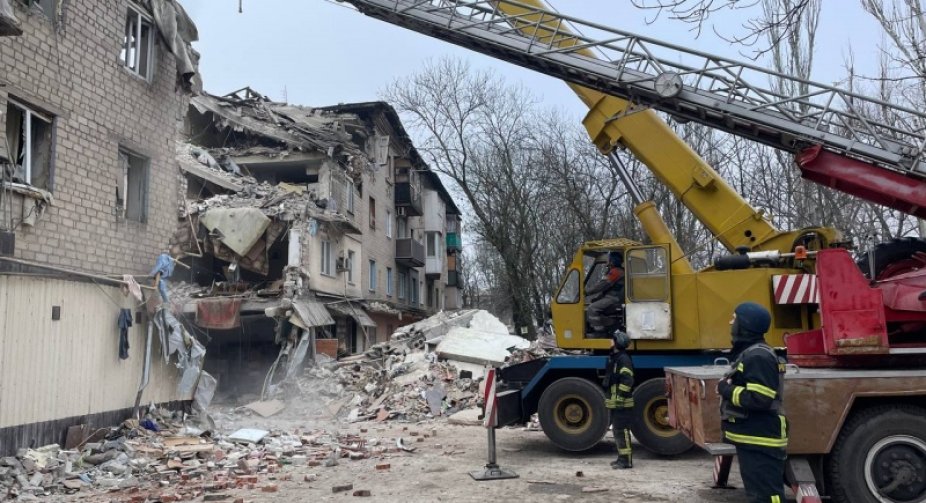 Удар по Селидовому: під завалами знайшли тіло ще однієї жертви (ОНОВЛЕНО)