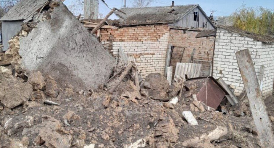 Російські сили обстрілюють передмістя Херсона, є двоє поранених