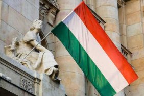 Угорщина проводить "національні консультації" щодо членства України в ЄС