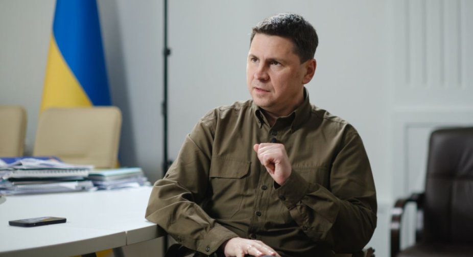 Подоляк спростовує чутки про конфлікт Зеленського із Залужним