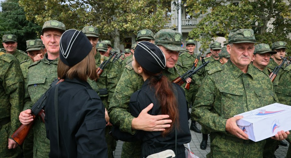 Росія планує видавати паспорти колишнім громадянам СРСР в Естонії для мобілізації, - МВС
