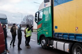 Poland speeds up truck traffic at one of its checkpoints on the border with Ukraine