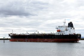 Російська нафта припливла на німецькому танкері на американську військово-морську базу "Норфолк"