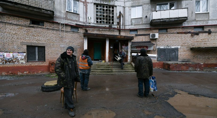Explosions in Donetsk, heavy smoke in one of the districts