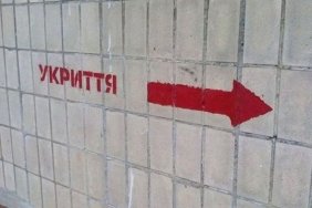 Охоронець київської школи не пустив дітей в укриття під час ракетної атаки через собаку