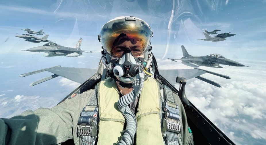 Українські пілоти почали тренування на винищувачах F-16 у Данії після завершення навчання у Великій Британії