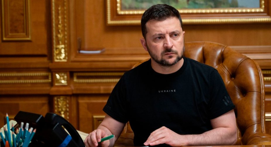 Зеленський звільнив трьох голів райдержадміністрацій