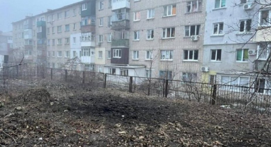 Російський обстріл Куп'янська: Снаряд потрапив на дах житлового будинку