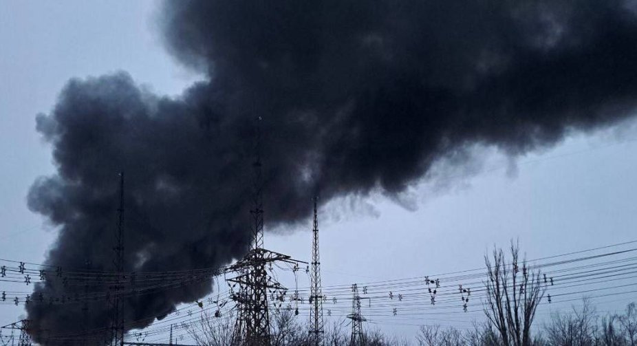 Explosions occurred in Donetsk and Makiivka: attack on energy facilities is reported