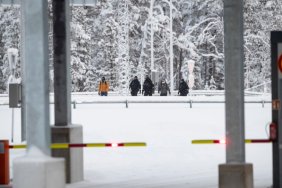 Finland extends border closure with Russia for another month